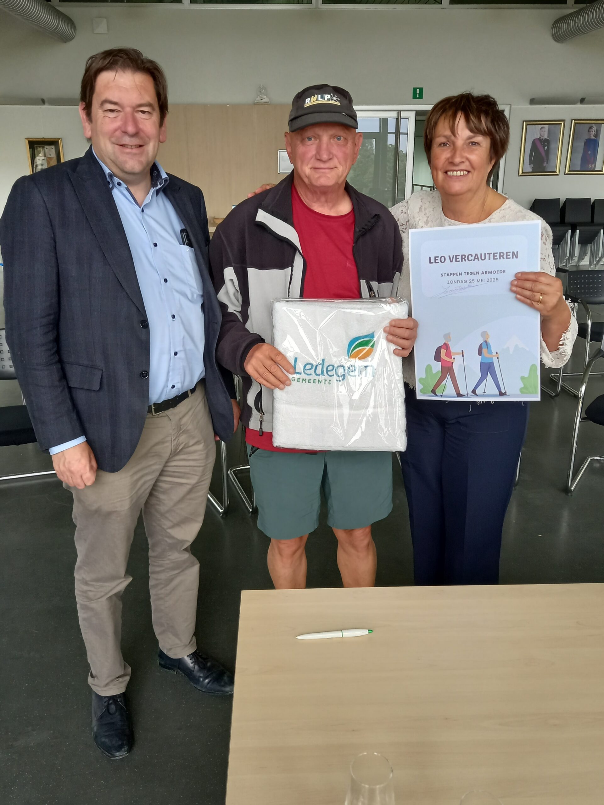 Leo Vercauteren komt met 4550 km in de benen in Ledegem aan!