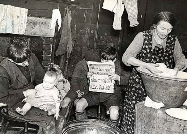 Het harde labeur van huisvrouwen, deel 3