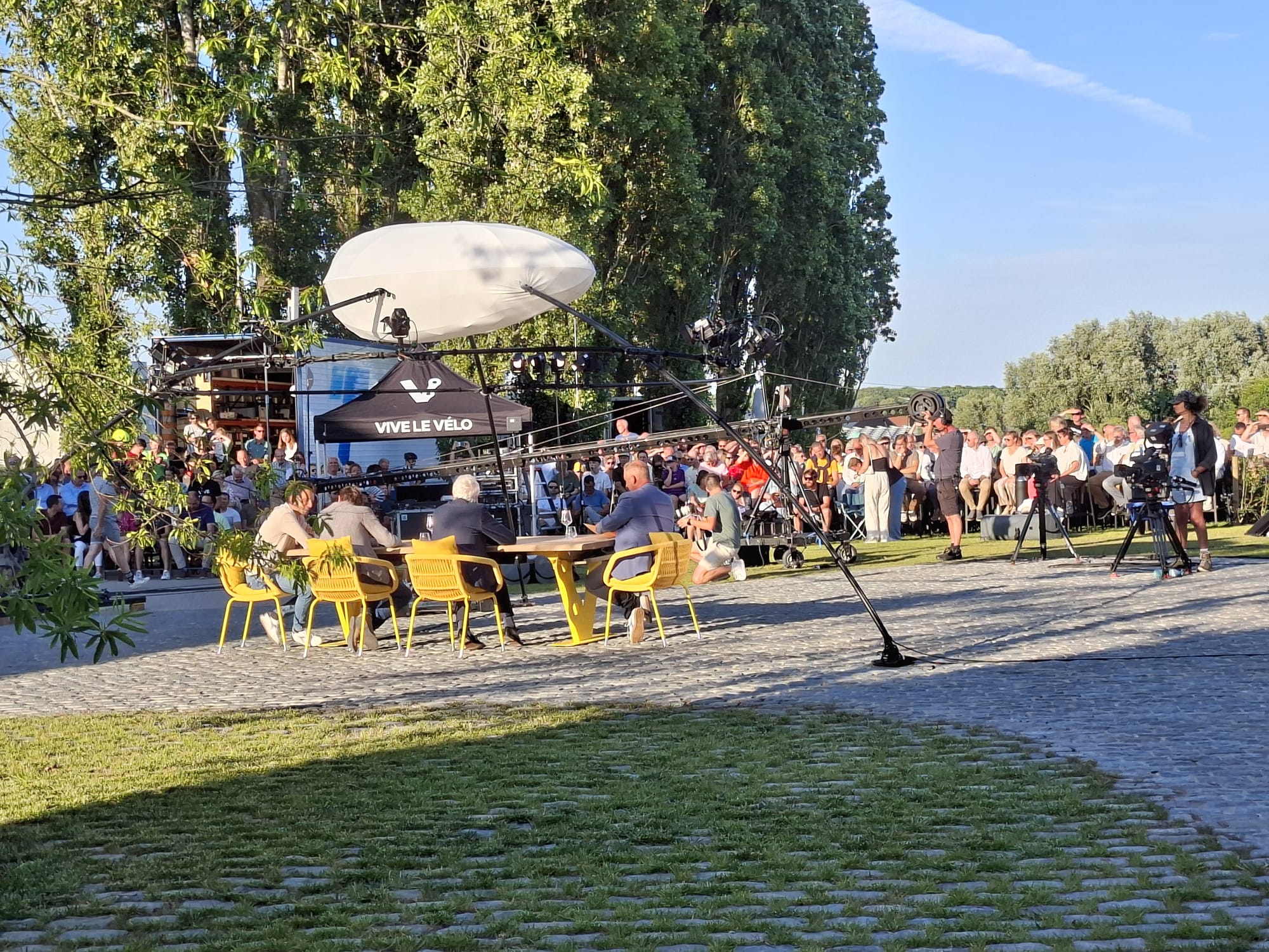 TV met “Vive le vélo” te  gast bij Monte Marcella